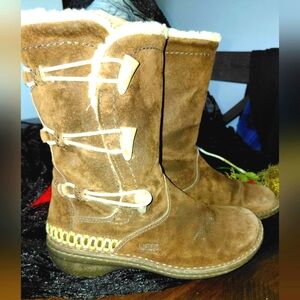 Australian UGG Brown Winter Boots with Shearling Lining